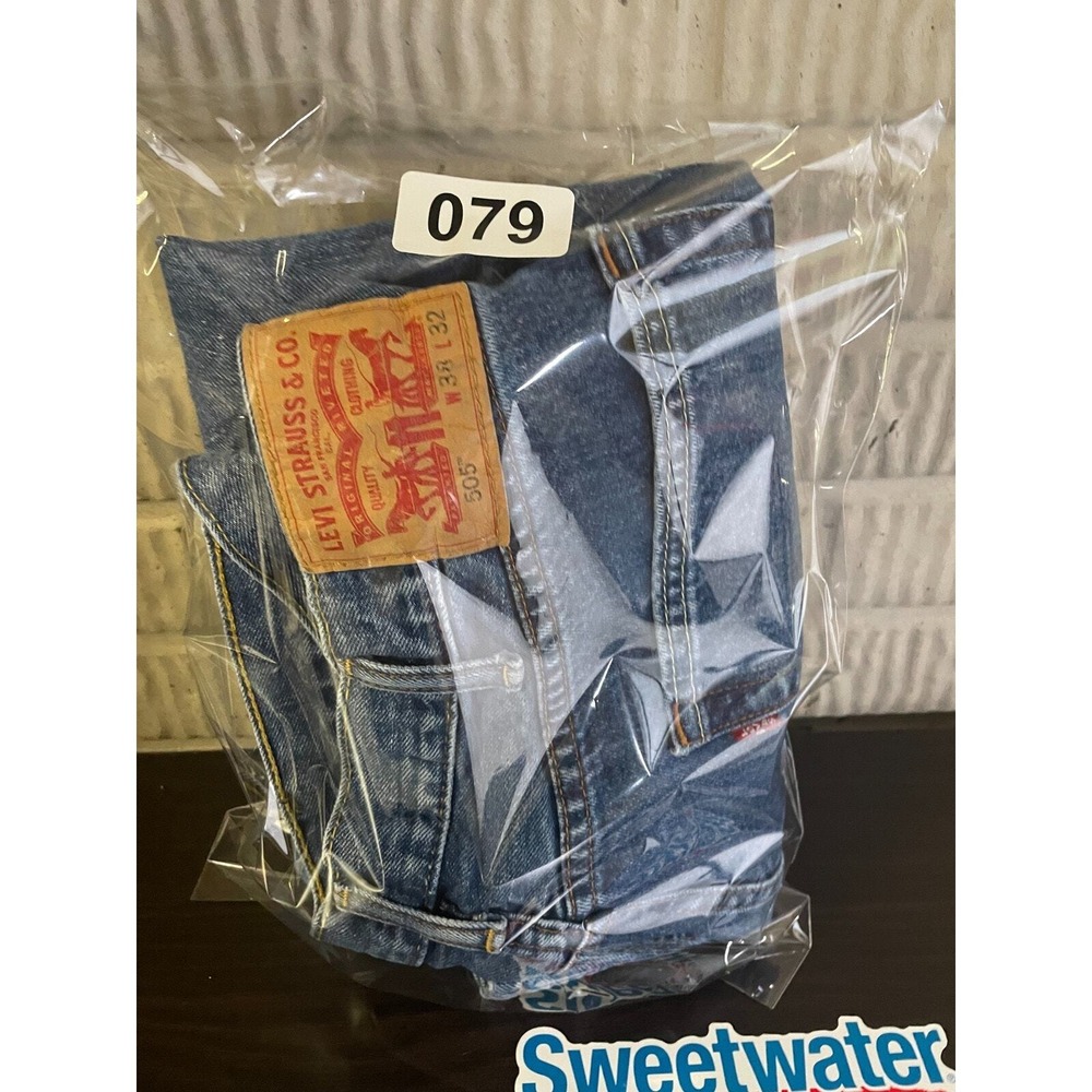 Levi's 505‎ Jeans Men's Size 38x32 Blue Medium Wash - Picture 6 of 6